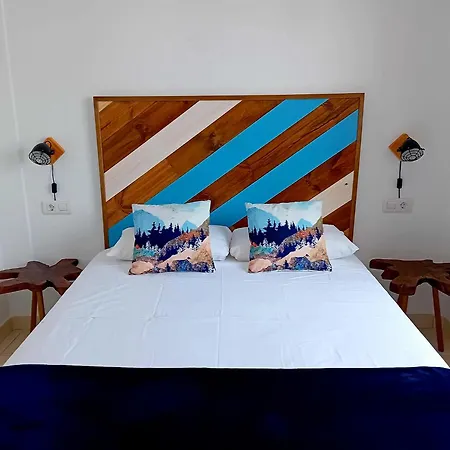 Stefi Villa *